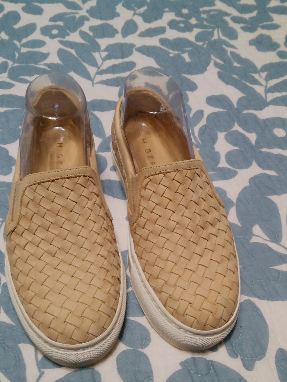 M GEMI ITALIAN LEATHER SNEAKER SIZE 37 LADIES GOOD CONDITION